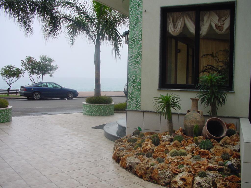 Hotel Ristorante Miramare Marina di Gioiosa Ionica Exterior foto