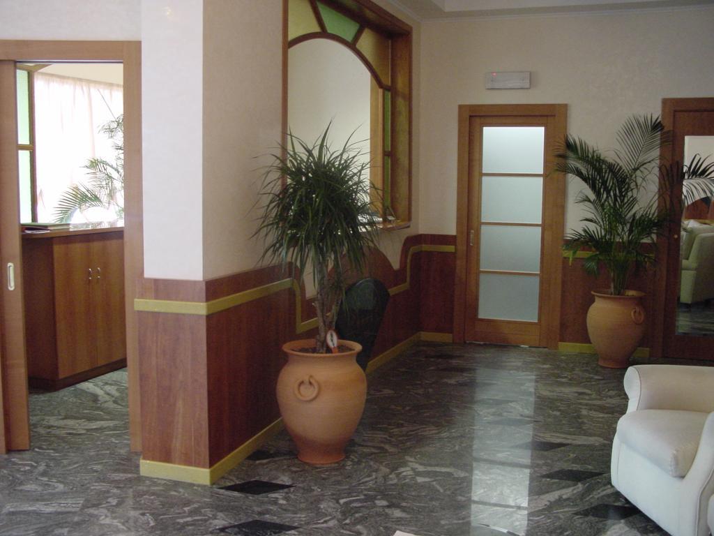 Hotel Ristorante Miramare Marina di Gioiosa Ionica Exterior foto