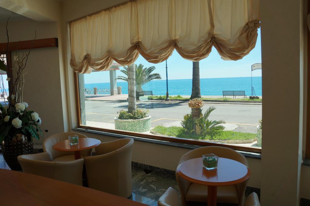 Hotel Ristorante Miramare Marina di Gioiosa Ionica Exterior foto