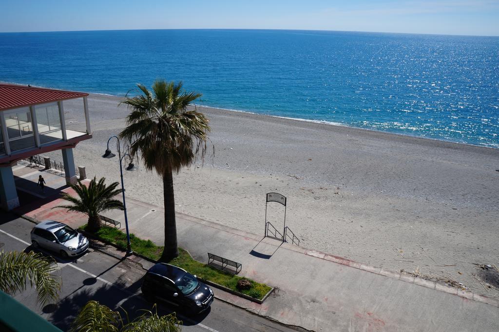 Hotel Ristorante Miramare Marina di Gioiosa Ionica Exterior foto